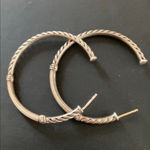 DAVID YURMAN METRO HOOPS WITH DIAMOND